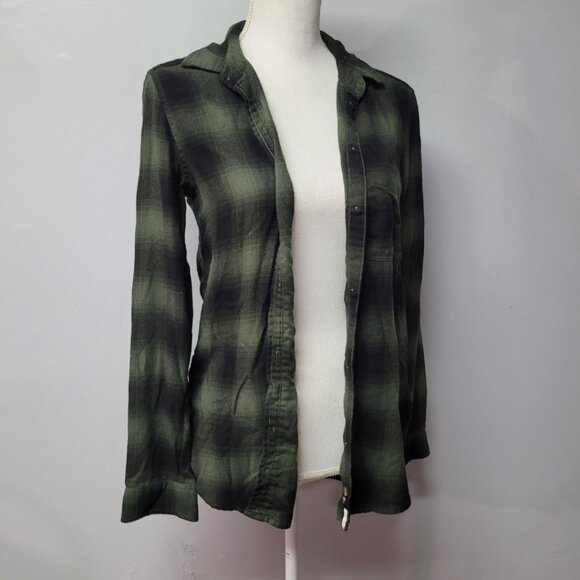 American Eagle Ahh Mazingly Soft Boyfriend Flip Flannel Shirt Button Small Green - Picture 9 of 9